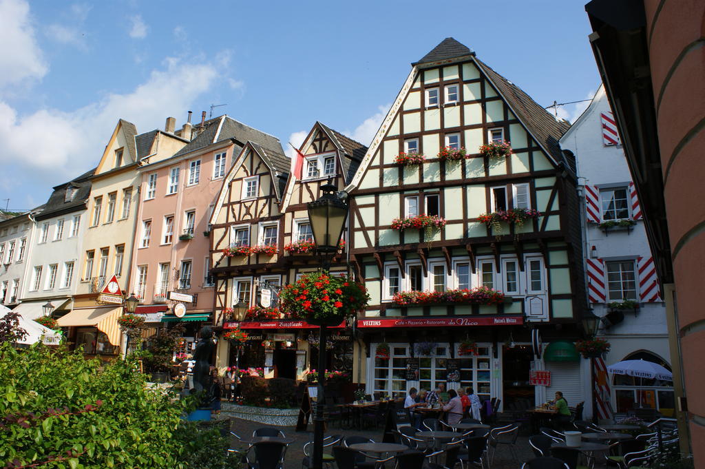 The Burgklause Boutique Hotel Linz am Rhein Exterior photo